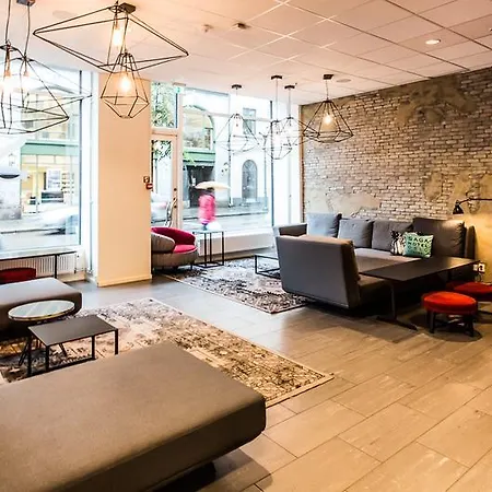 Saga Poshtel Central Хостел Осло