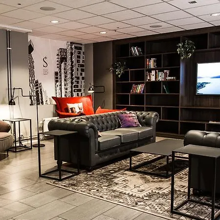 Saga Poshtel Central Хостел Осло