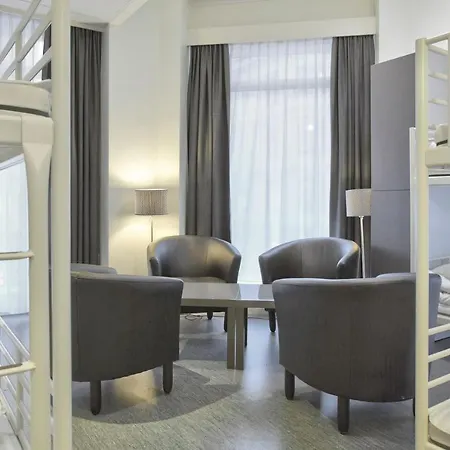 Saga Poshtel Central Hostel *